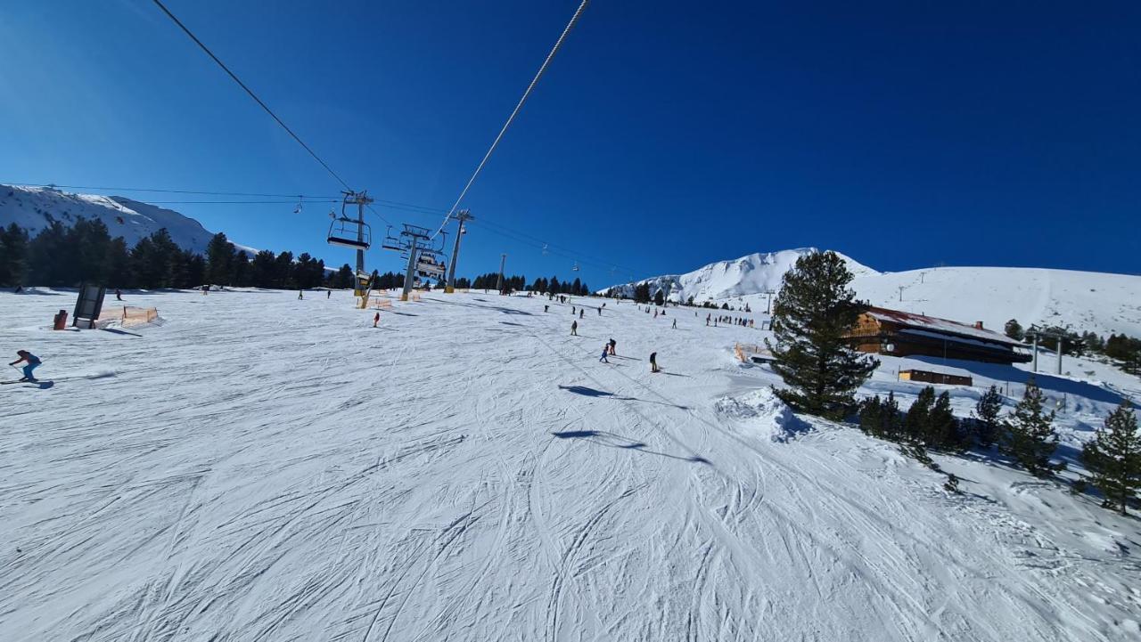 Refurbished Studios, Mountain View Balconies, Minutes From Gondola Bansko Exterior foto