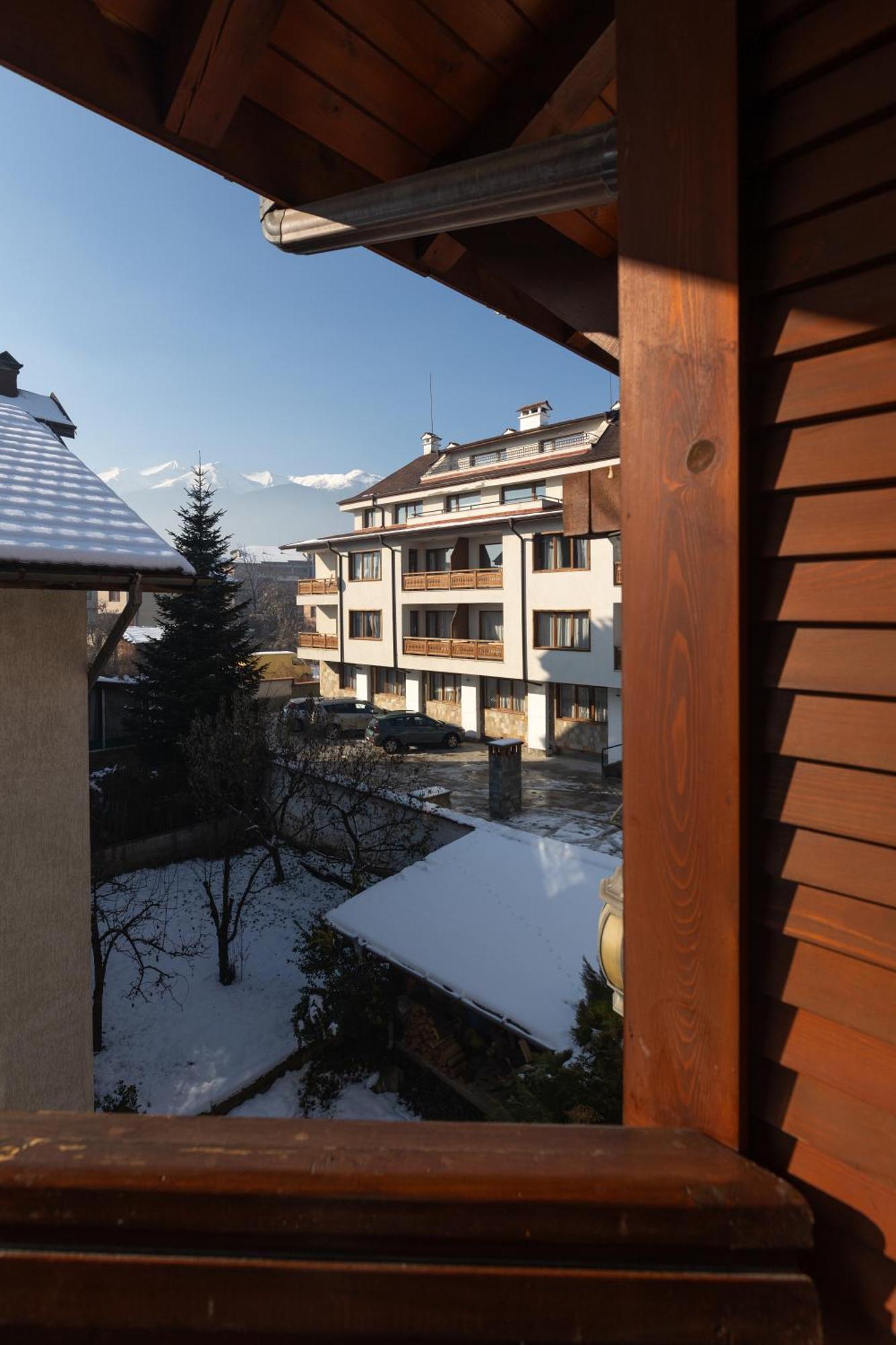 Refurbished Studios, Mountain View Balconies, Minutes From Gondola Bansko Exterior foto